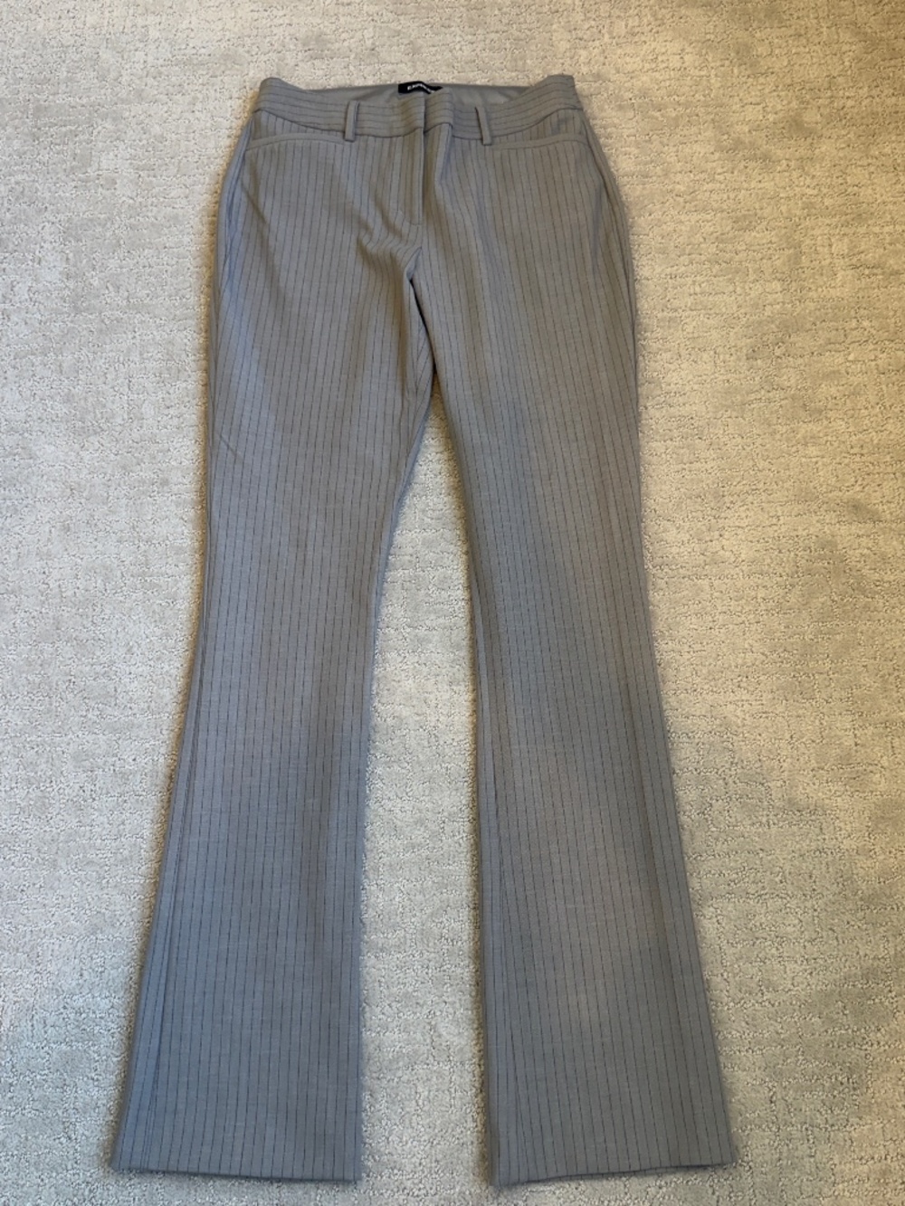 Express Columnist Barely Boot Mid Rise Trouser Pants, 6L